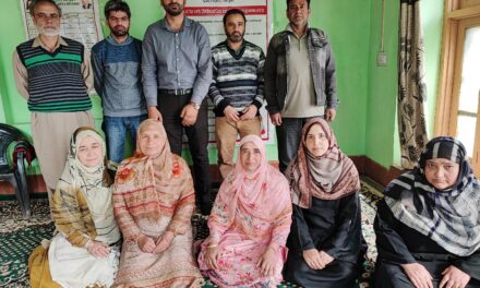 CDPO Kangan hosts farewell to accord warm send off to retiring officials.