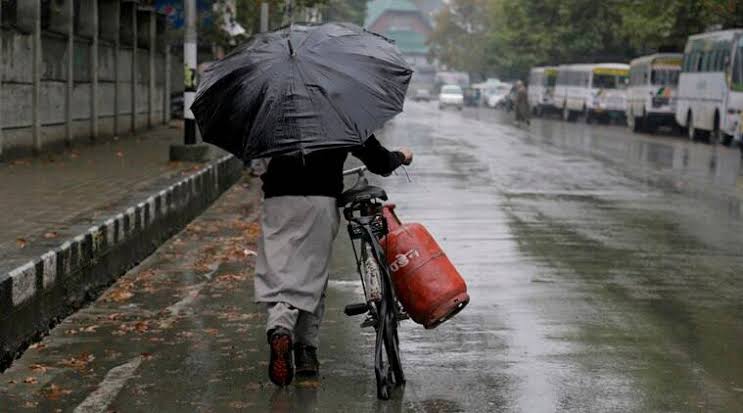 Rains Lash Kashmir, Parts Of Jammu Division; MeT forecasts mainly dry weather till March 30