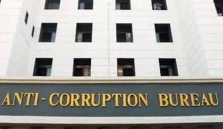 ACB Arrests Revenue Department Official for Accepting Bribe; Seizes 9 Lac from Tout