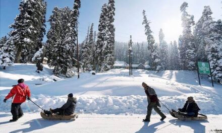 Over one lakh tourists visited Gulmarg in first two months of 2022