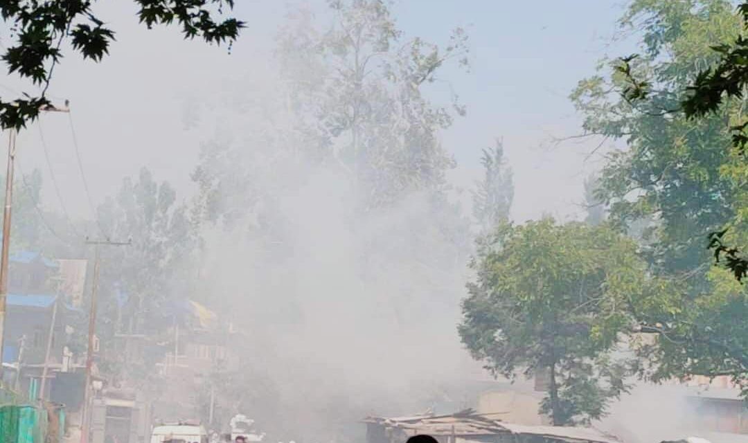 Arwah Residents Protest Against Alleged Encroachment Of Graveyard;Protesters Set Ablaze Tin Shed, 5 Policeman Injured