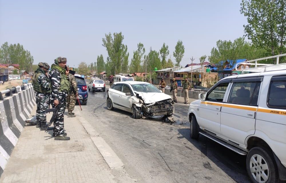 Woman among 3 injured in Qazigund road mishap