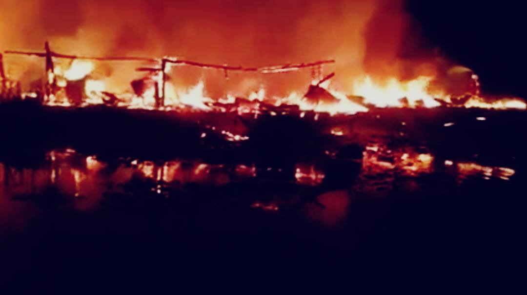 7 houseboats gutted in Nigeen Lake as victims put loss in crores