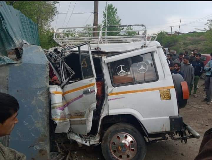Accident leading to death of 2 soldiers in Shopian happened after driver lost control over vehicle: Police