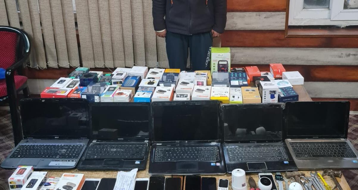 Police solves Burglary case in Baramulla, accused held