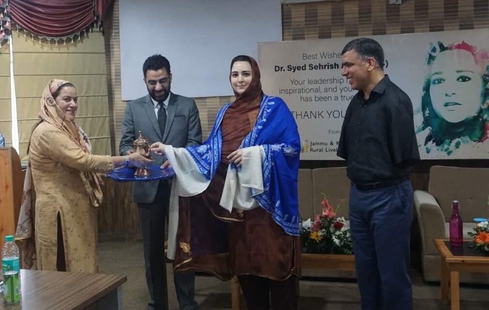 JKRLM employees accord farewell to Dr Sehrish