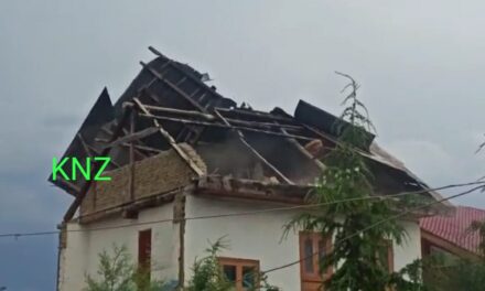 Women injured,house damaged due to strong winds in Ganderbal