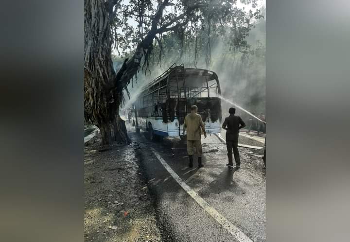 4 persons feared dead, over 20 injured as bus carrying SMVDS catches fire in Katra