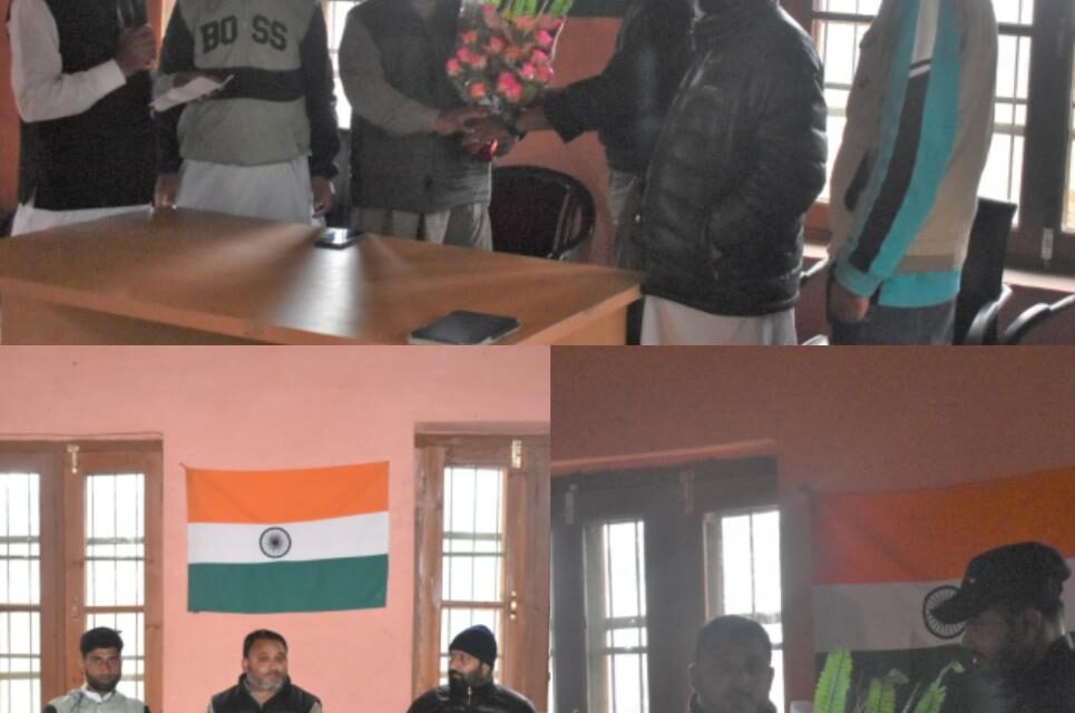 Local Community organized heartfelt felicitation ceremony for army & electrocution survivor