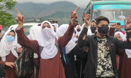 Female students held protest blocked Bailey Bridge Wayil,demand bus service