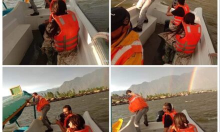 Authorities Evacuate Tourists Caught in Windstorm in Dal Lake to Safer Places