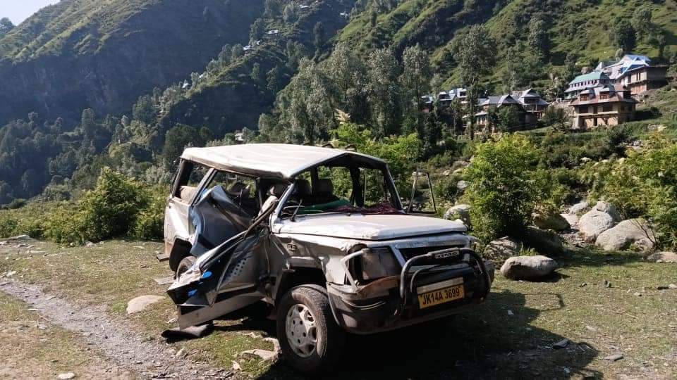 1 person killed, 10 injured as cab falls into gorge in Poonch