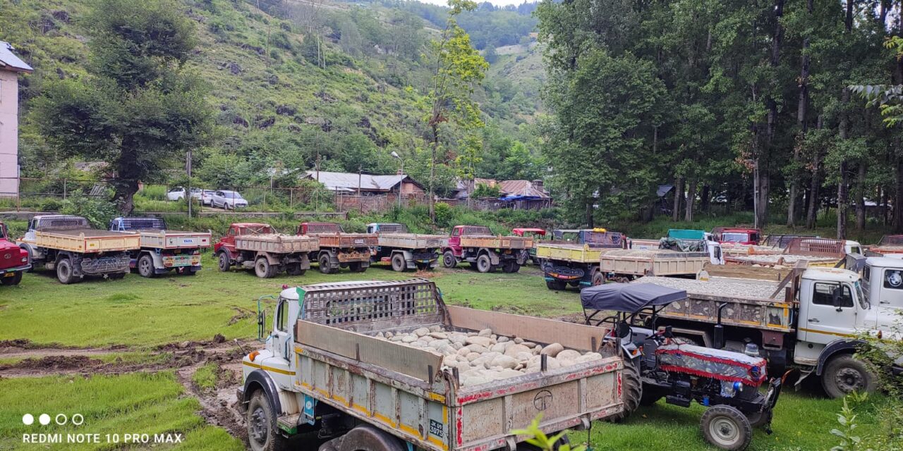 In two days 28 Vehicles seized used in illegal mining during night raids:DMO Ganderbal Er Zulfikar Mohd Shafi