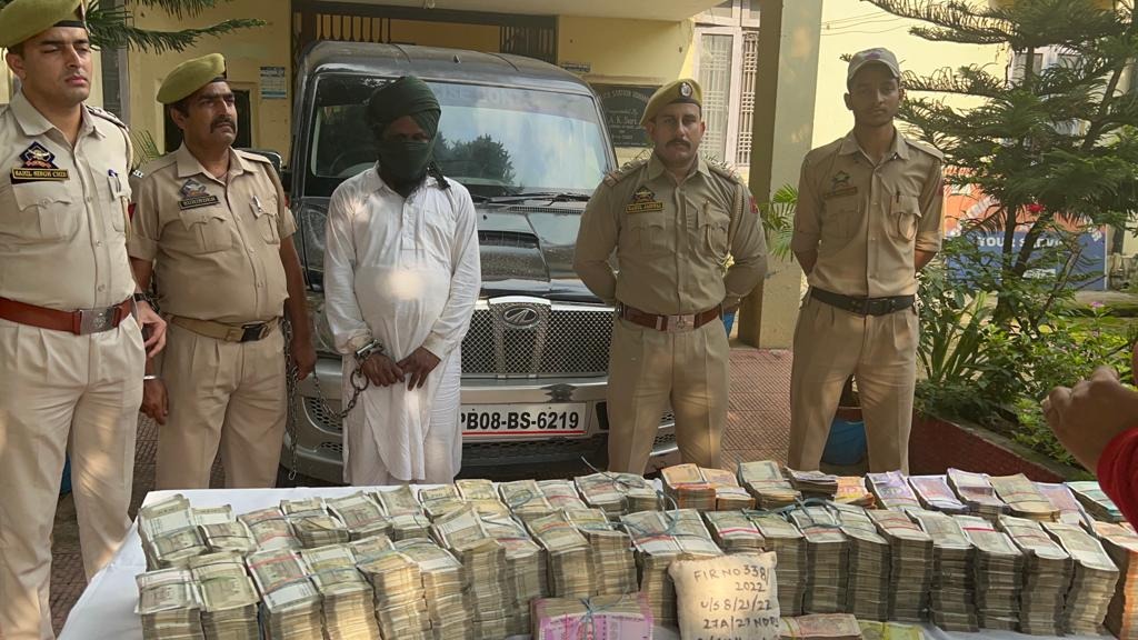 Man dies, another held with heroine, over 1 crore cash during dramatic chase in Udhampur: Police