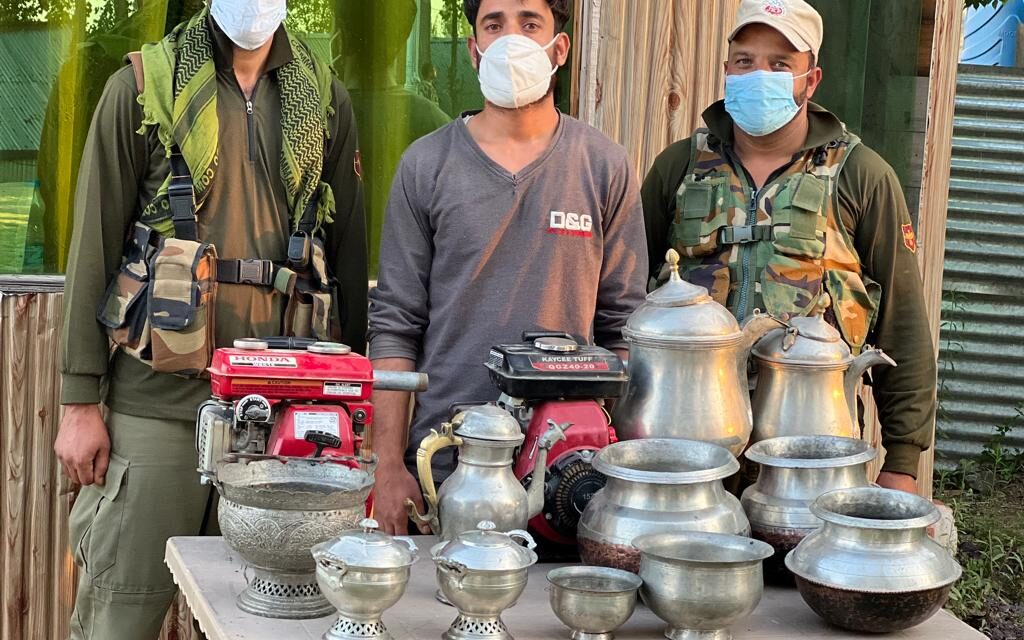 Twin Seperate Burglary cases solved in Baramulla, Stolen Property Worth Lacs Recovered:Police