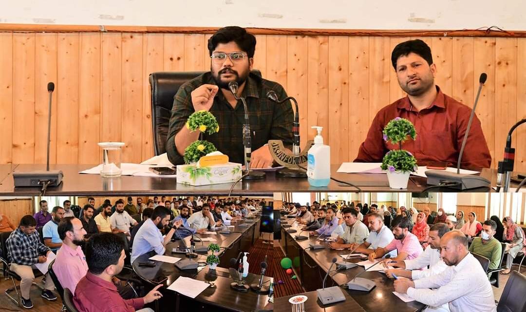 DEO Ganderbal presides over orientation cum training programme of BLOs