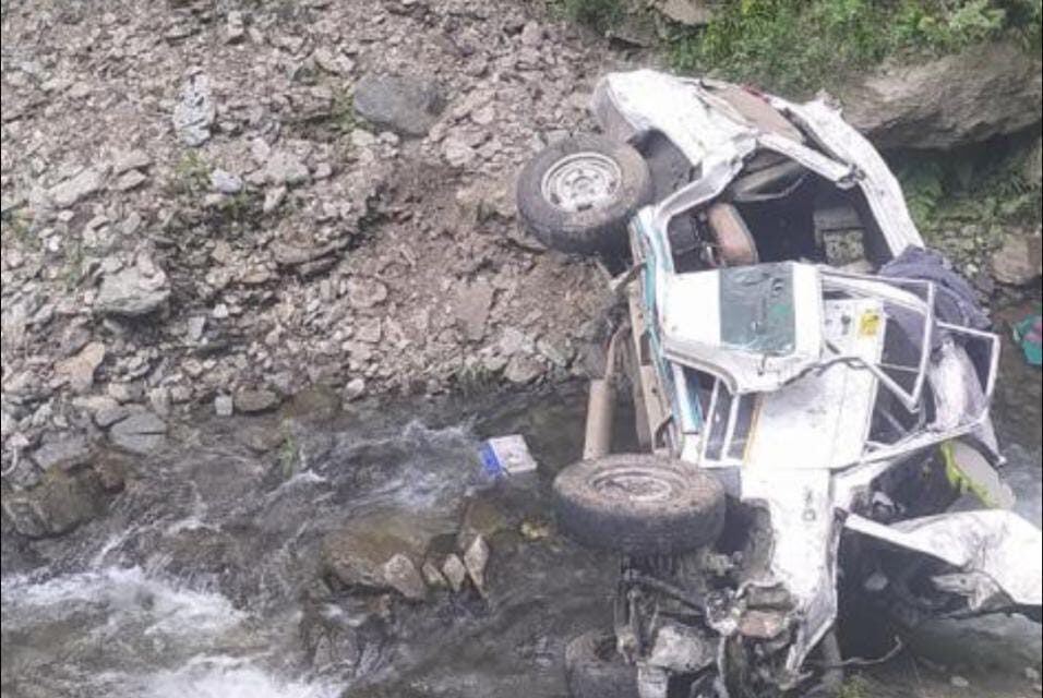 7 people killed, 5 others injured as Tata Sumo falls into gorge in Kishtwar