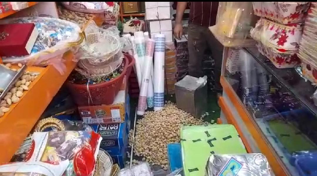 Burglars allegedly ‘ransack’ dry fruit shop in Srinagar