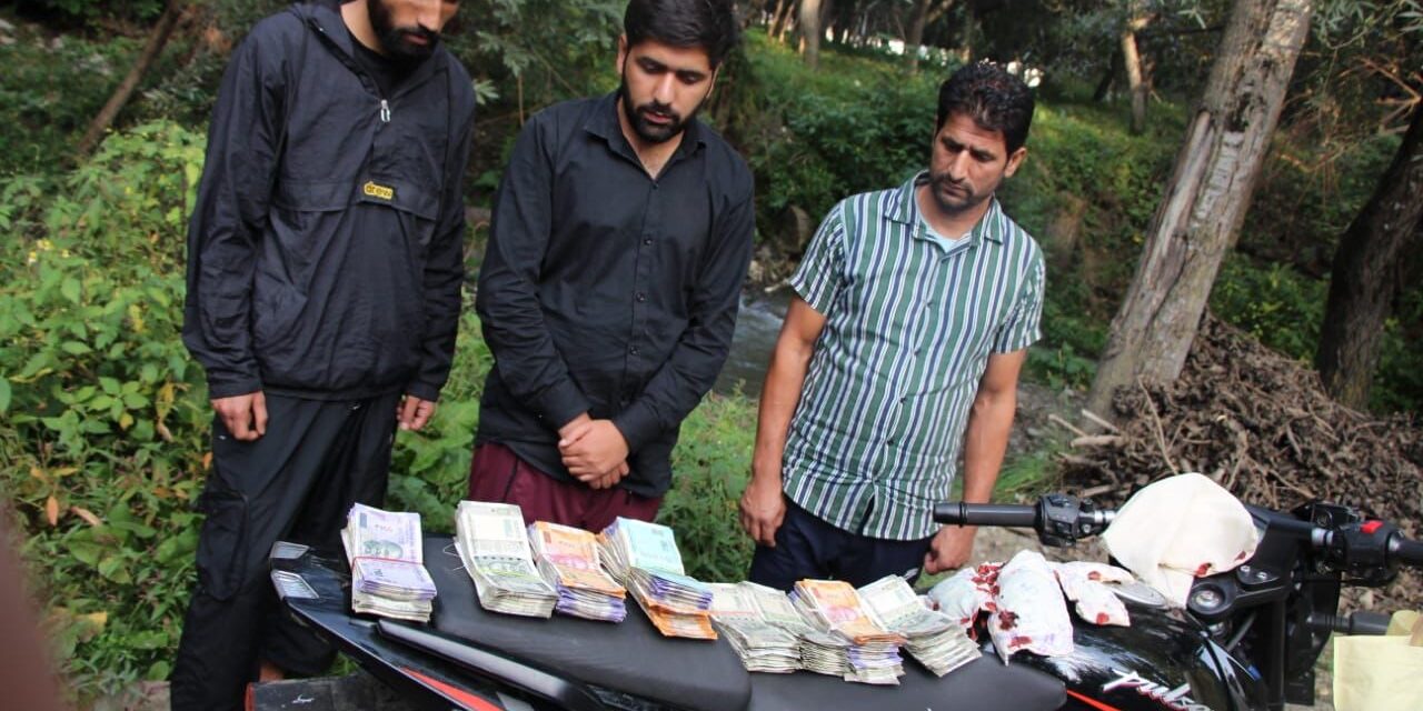 Three Notorious drug peddler arrested, contraband and cash recovered. Shopian Police