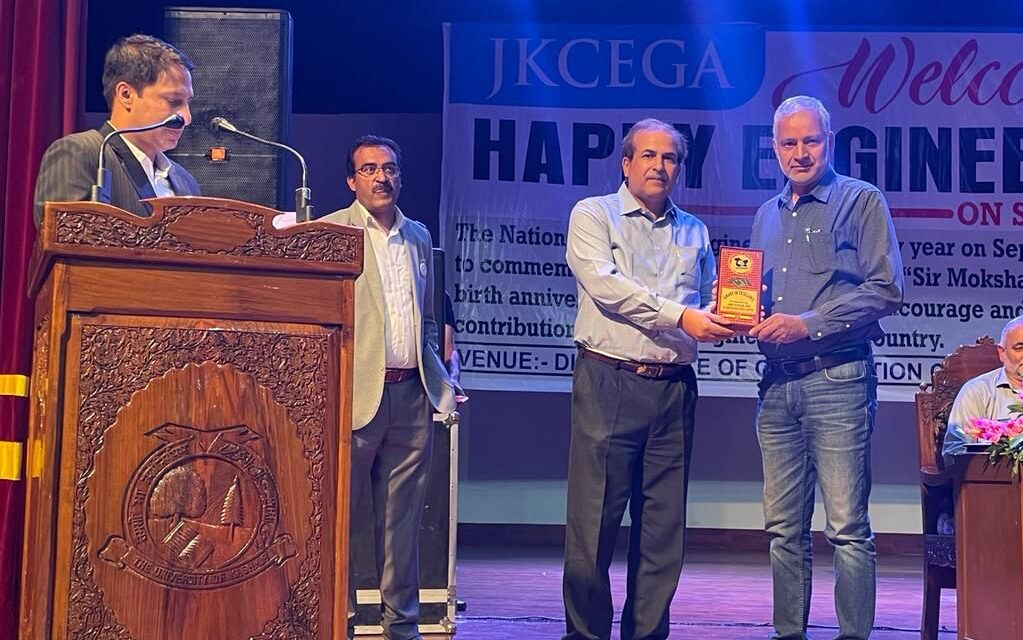JKCEGA celebrates National Engineers Day with fervour at Kashmir University convocation complex