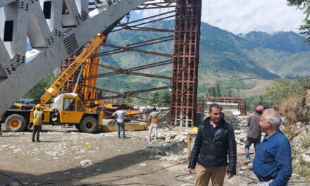 Chief Engineer R&B visits Wayil Bailey Bridge,inspects stock of ongoing construction