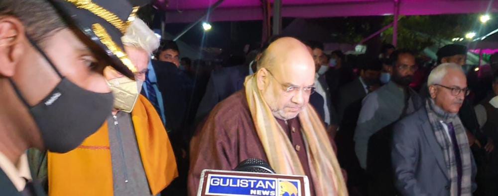 After addressing public rally at Rajouri, HM Amit Shah arrives in Srinagar