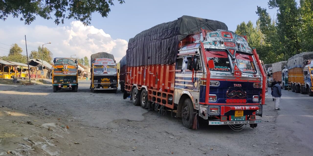 Trucks transport 16,500 cattle from Ramban via Jammu-Srinagar National Highway