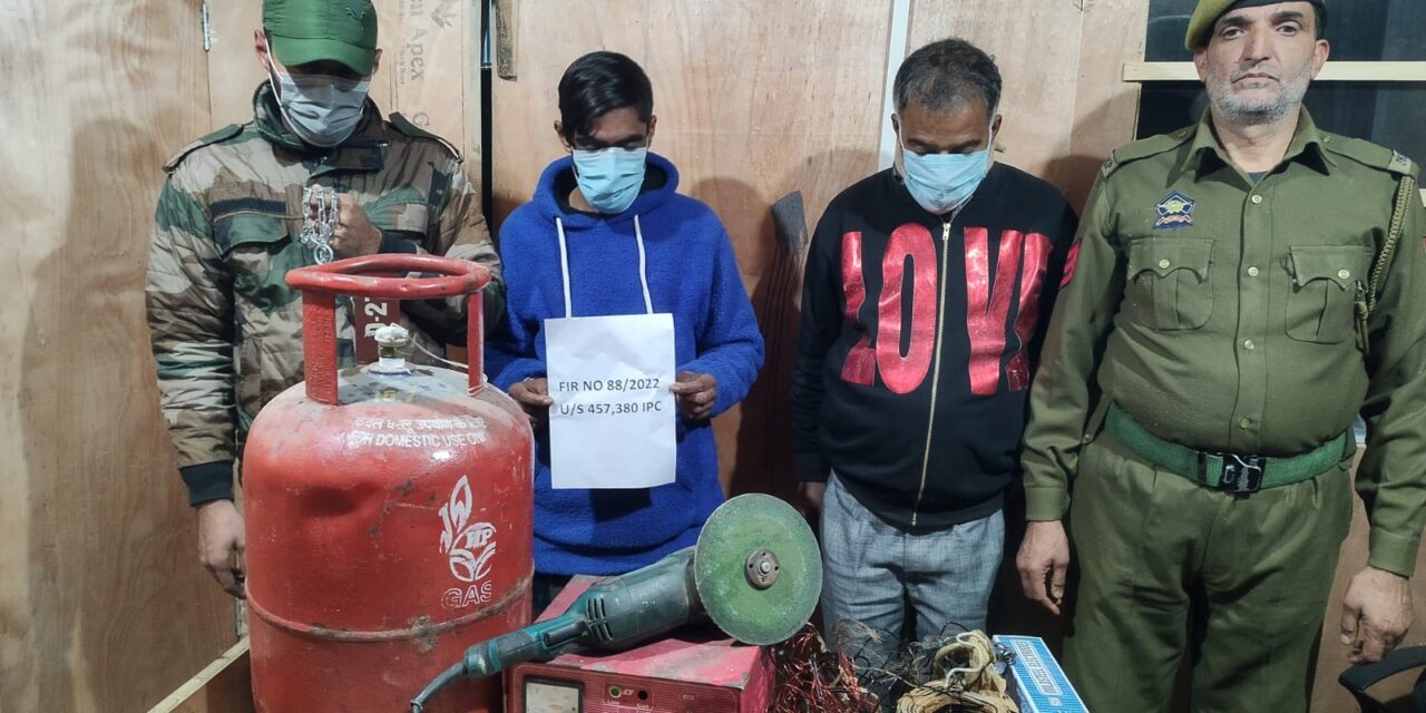 Budgam Police arrests 02 thieves; Stolen Property Recovered
