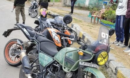 Eight boys detained for dangerous stunts in Srinagar:Police;Four modified bikes seized