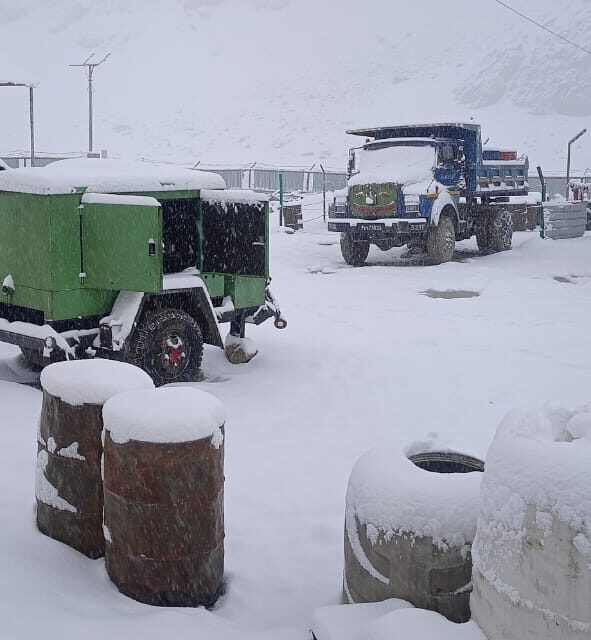 Rain, snow continue in J&K; Mercury Plummets To Minus 4.6°C In Gulmarg;MeT forecasts more wet weather till Nov 11