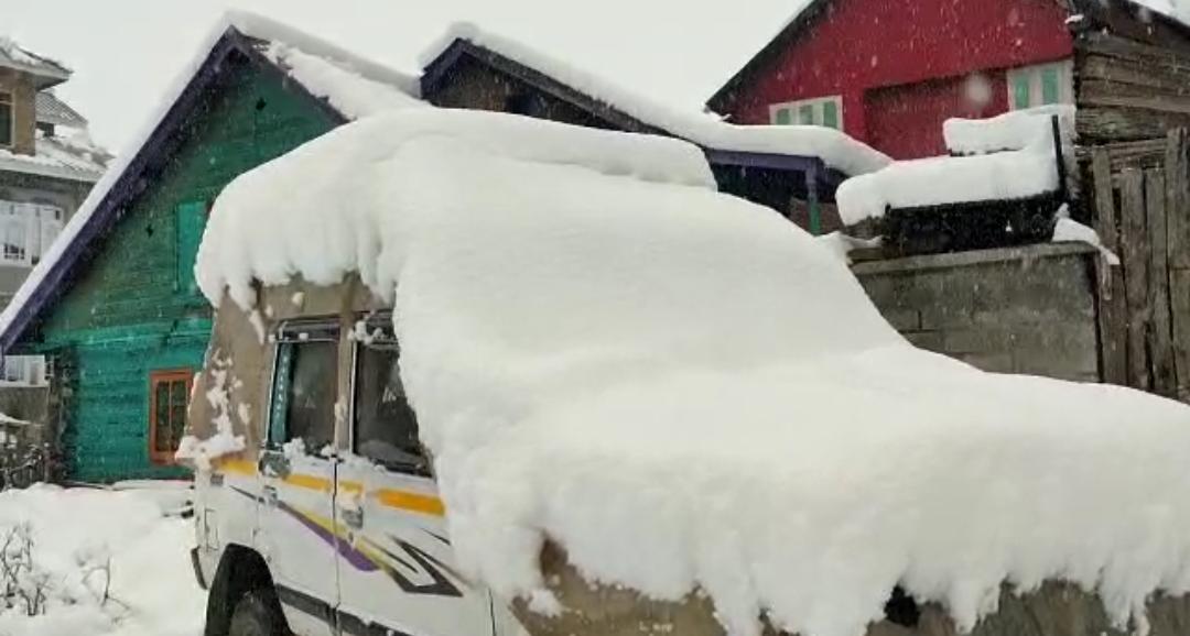 Dry spell likely to end as weatherman predicts snowfall in Kashmir tomorrow