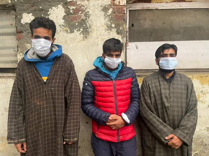 Sopore Police arrests three drug peddlers, Psychotropic substance recovered.