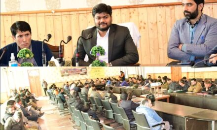 DC Ganderbal chairs weekly Block Diwas, assures time bound redressal of genuine issues