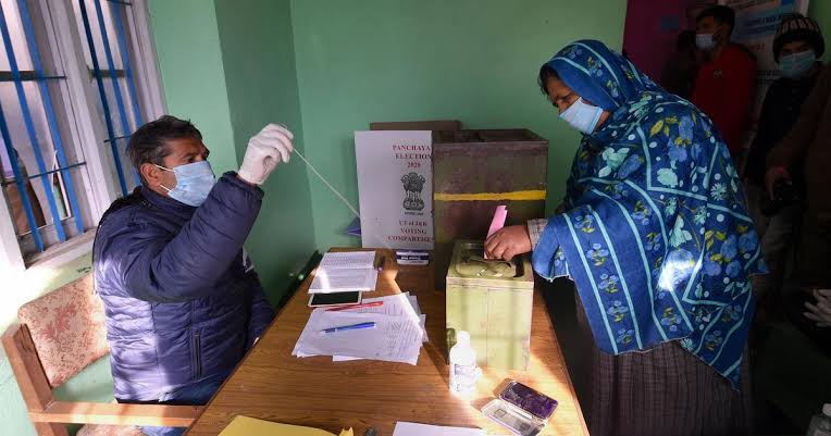 SEC orders re-poll in 2 DDC constituencies in North Kashmir, Voting on Dec 05