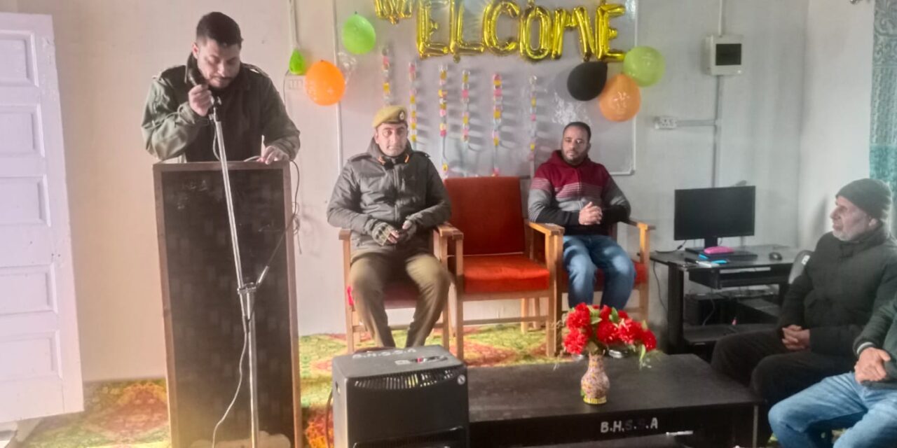 Police organises Cyber Crime awareness programme in Handwara