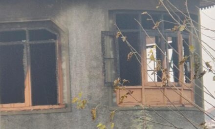 Short circuit due to use of electric blanket damages residential in Srinagar