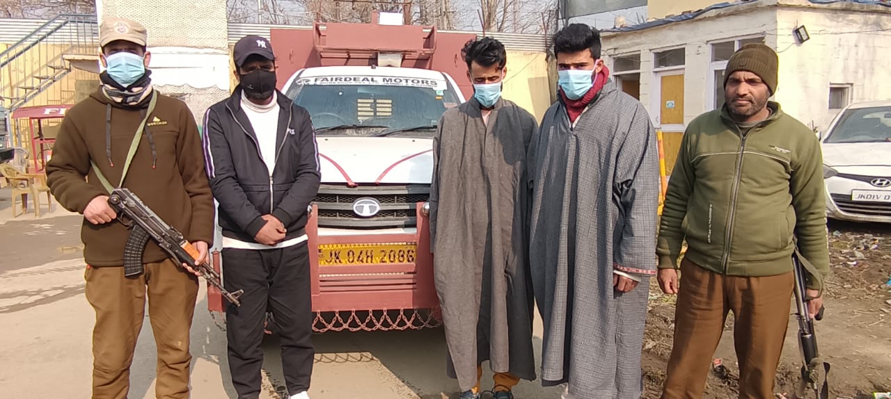 Robbery Solved Within 24hrs in Budgam, 03 Arrested, Vehicle Seized: Police