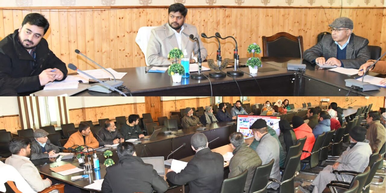 DC Ganderbal chairs DMC Meeting to review progress of FPOs