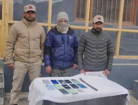Kargil Police solves 03 burglary cases with the arrest of accused. Stolen property worth 04 Lakhs recovered so far