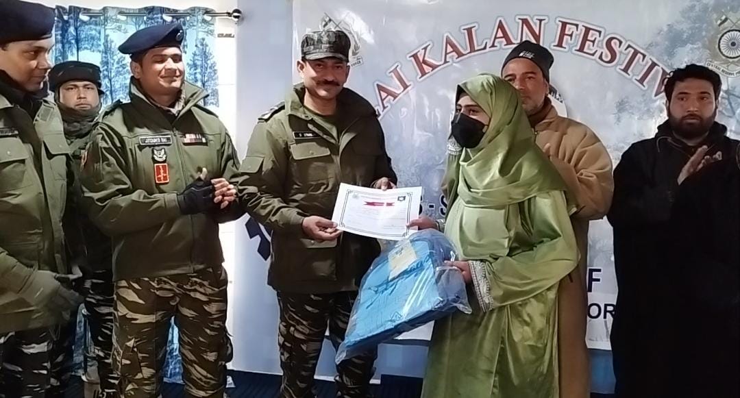 CRPF 115BN organized “Jashn-e-Chillai Kalan” at HKMC Educational Institute Manigam