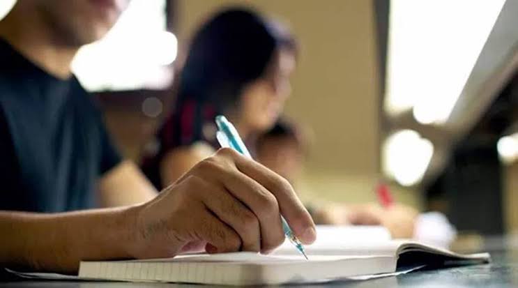 DC Srinagar finalizes arrangements for smooth conduct of JKSSB Exams commencing from December 11