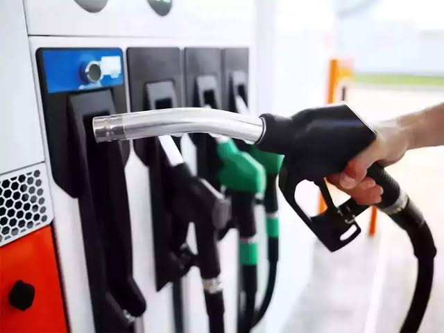 Prices of Petrol and Diesel have not been increased by public sector OMCs since 6th April 2022, despite record high international prices: Shri Hardeep S. Puri