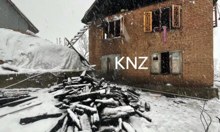 Kulgam tragedy: Elderly man dies, his house gutted hours after his death;Locals douse flames well in time