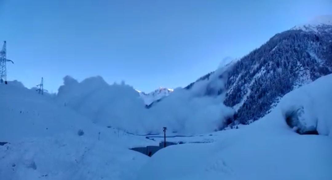 JKDMA Issues ‘Low Danger Level’ Avalanche Warning for 4 Kashmir Division Districts