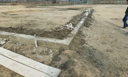 Giraj Residents Protest over play ground encroachment at Wani-maidan