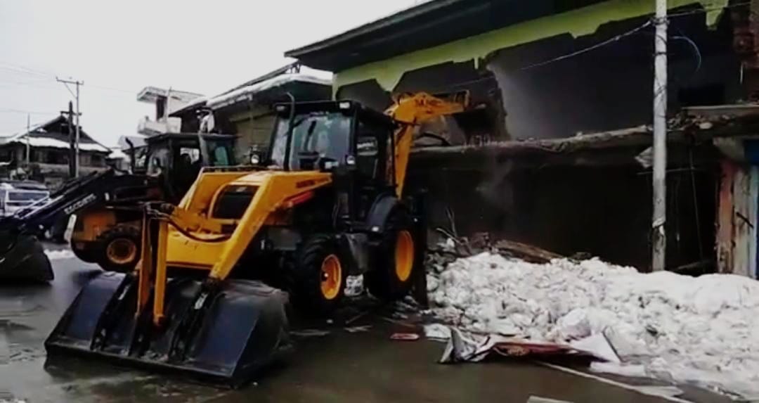 Commercial structure of former minister demolished in Shopian