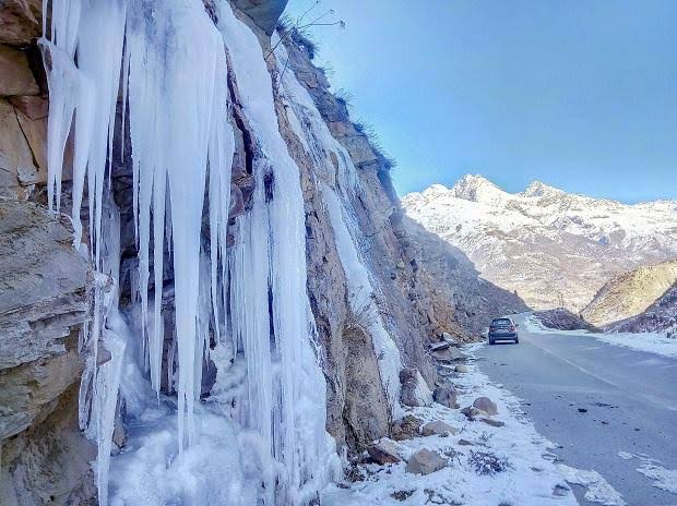 Cold conditions intensify in J&K, Pahalgam endures season’s coldest night at minus 11.8°C