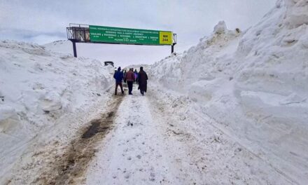Road to Sinthan Top to be opened in few days DC Anantnag