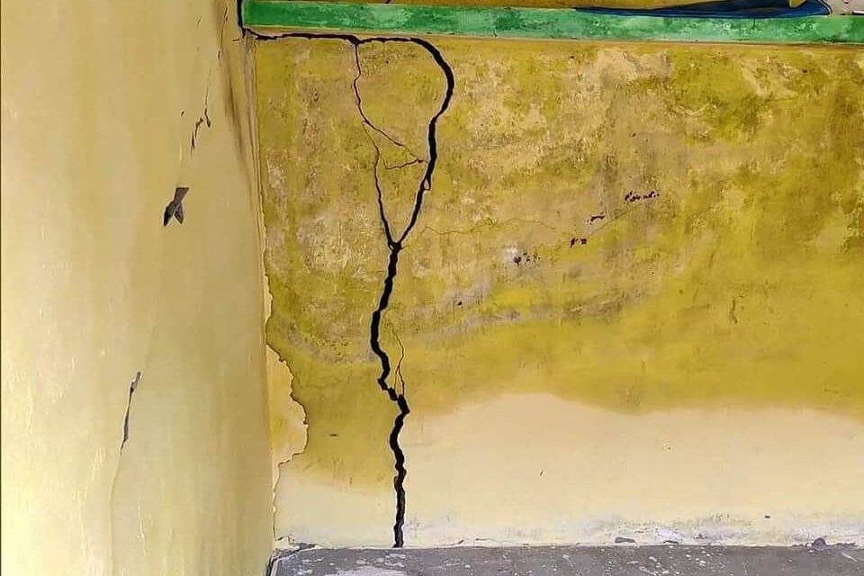 Houses develop cracks in J-K’s Doda, 19 families shifted to temporary shelters