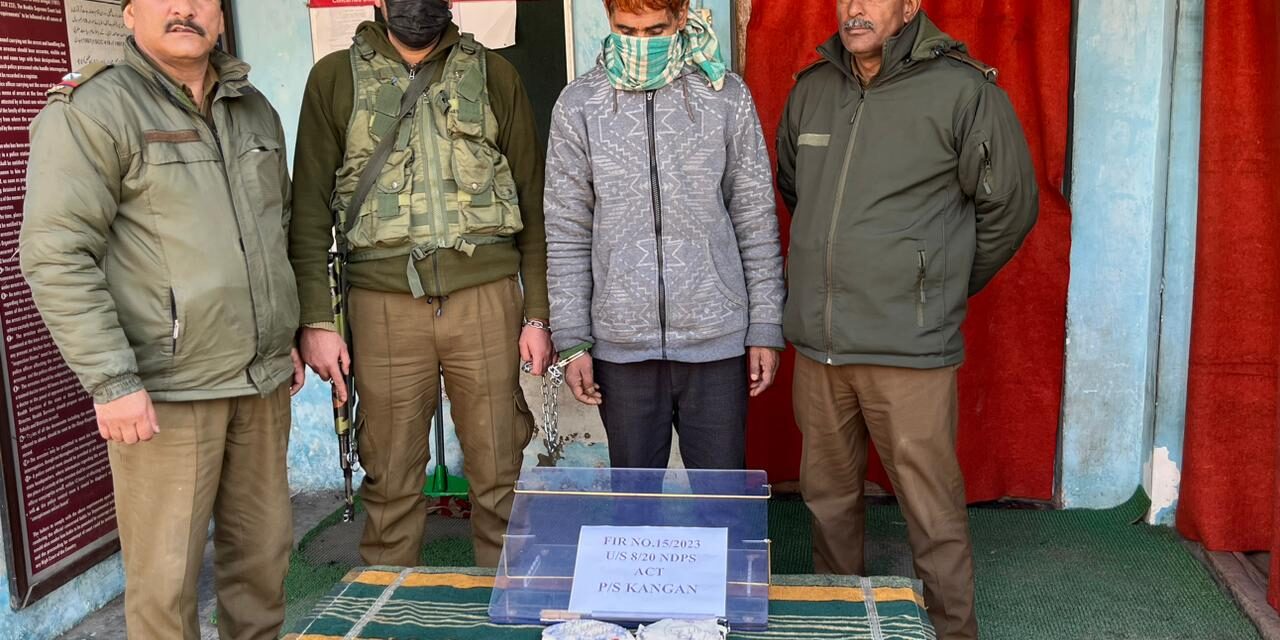 In continuation to war against drugs; drug peddler arrested alongwith narcotics in the jurisdiction of ps Kangan